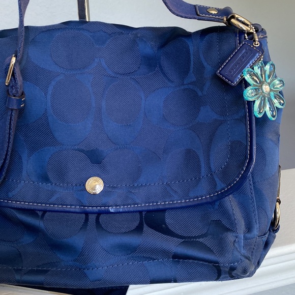 Coach Navy Blue Signature Shoulder Bag. - Picture 2 of 9